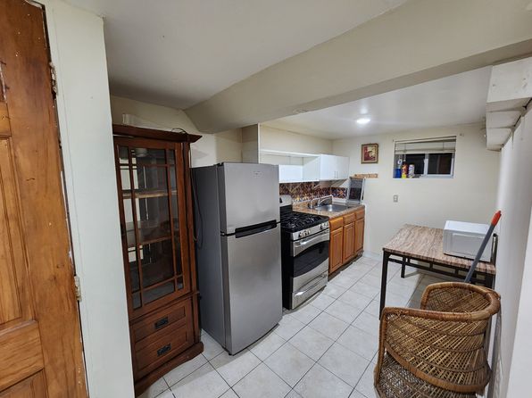 68 Clarke Ave #0