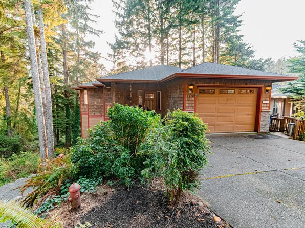 2278 NE Hotspur Ln, Lincoln City, OR 97376