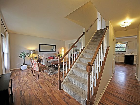 3rd image of 540 Hiawatha Dr