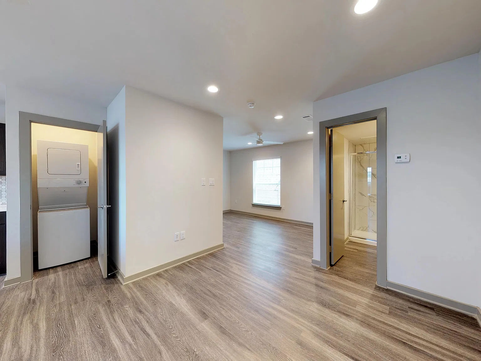 6304 Prospect Ave — Photo 3