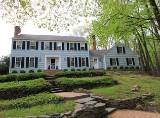 3 Strawberry Ct, Whitehouse Station, NJ 08889