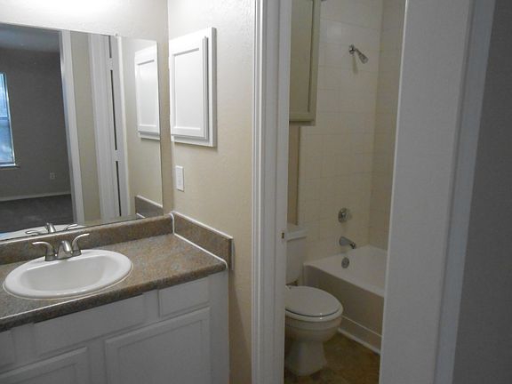 5th image of 3249 Donnelly Cir