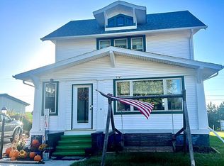 112 N 1st St, Newman Grove, NE 68758