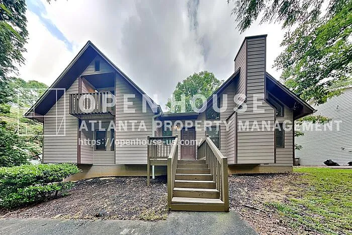 4125 Inola Trl NE