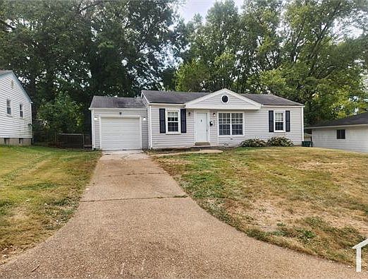 1st image of 840 Bella Ln
