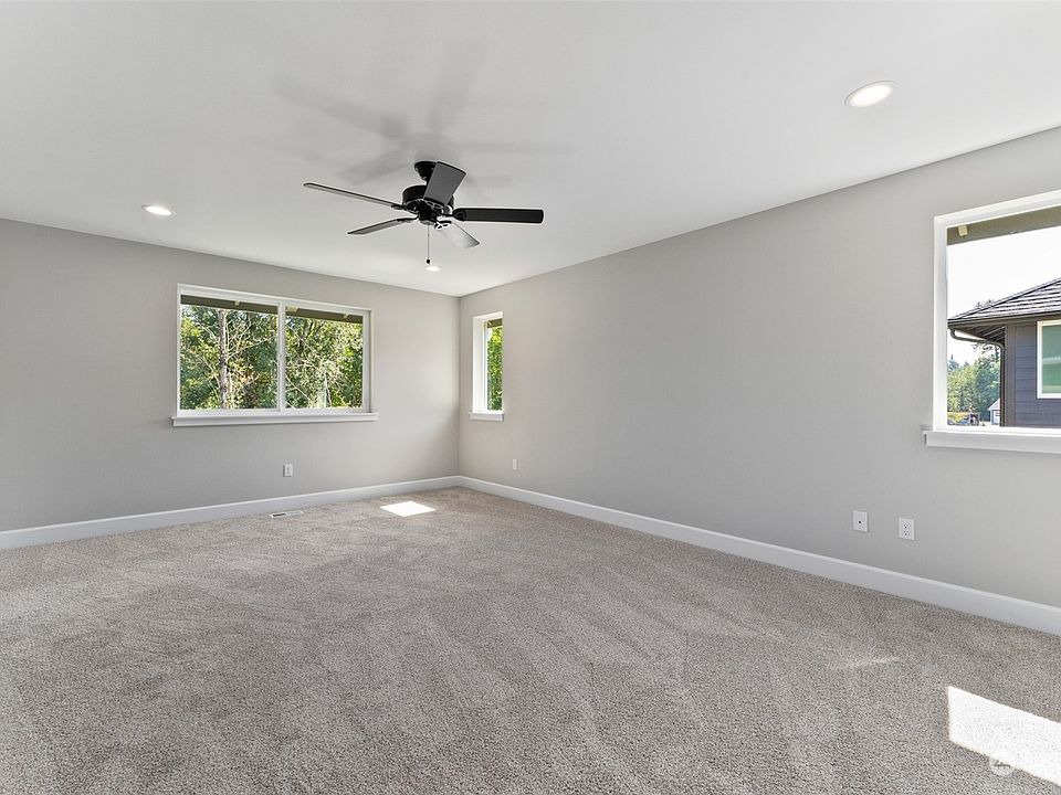 2nd image of 7527 172nd Street Ct E