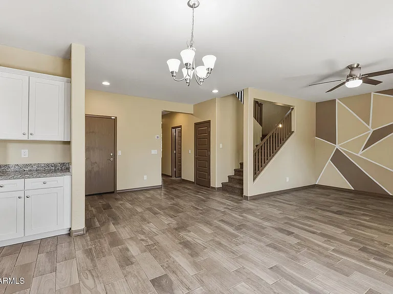 7422 S 28th Pl — Photo 21