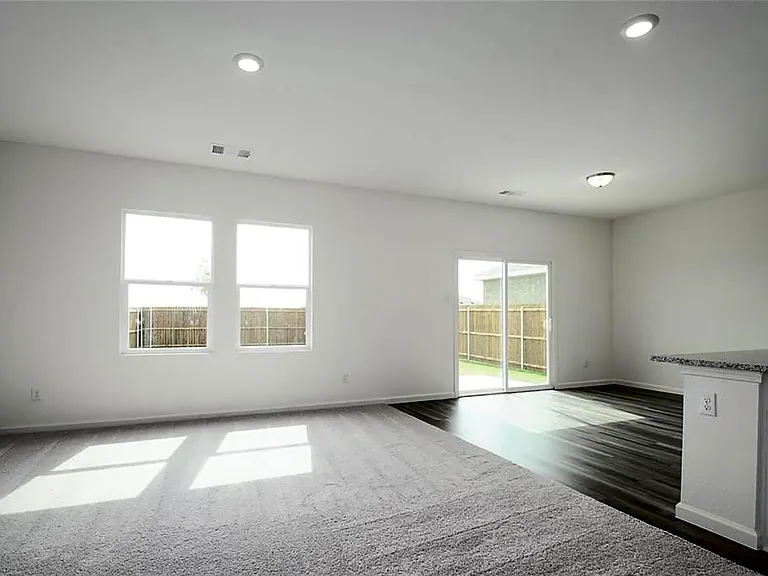625 Delaware Ave — Photo 5