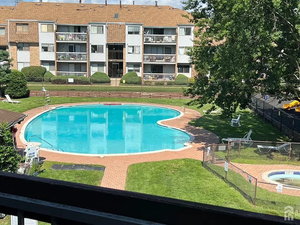 1210 Edison Glen Ter