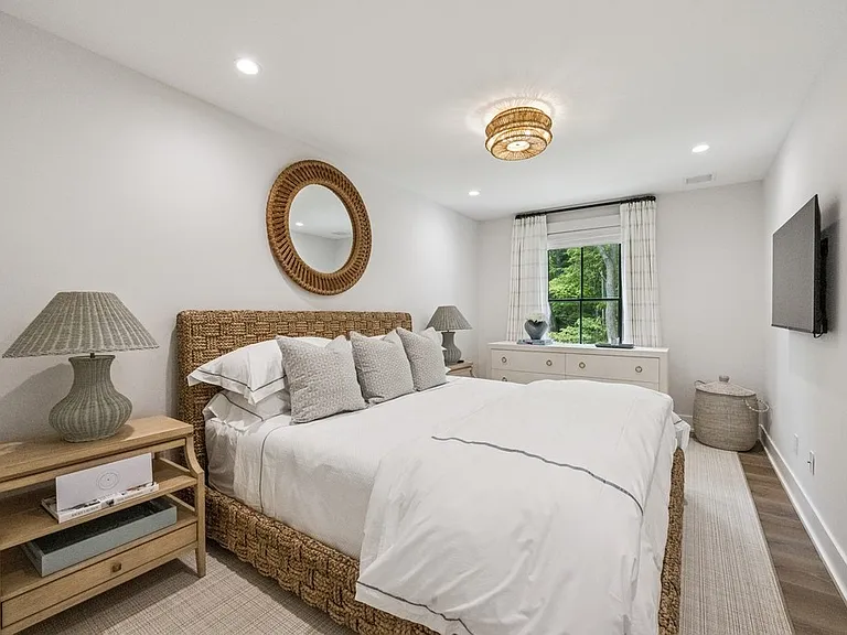 45 Sandra Rd — Photo 33