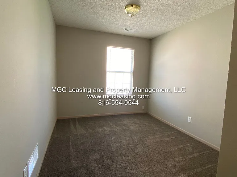 1009 Garden Dr — Photo 16