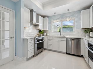 879 Ursa Ln, Foster City, CA 94404