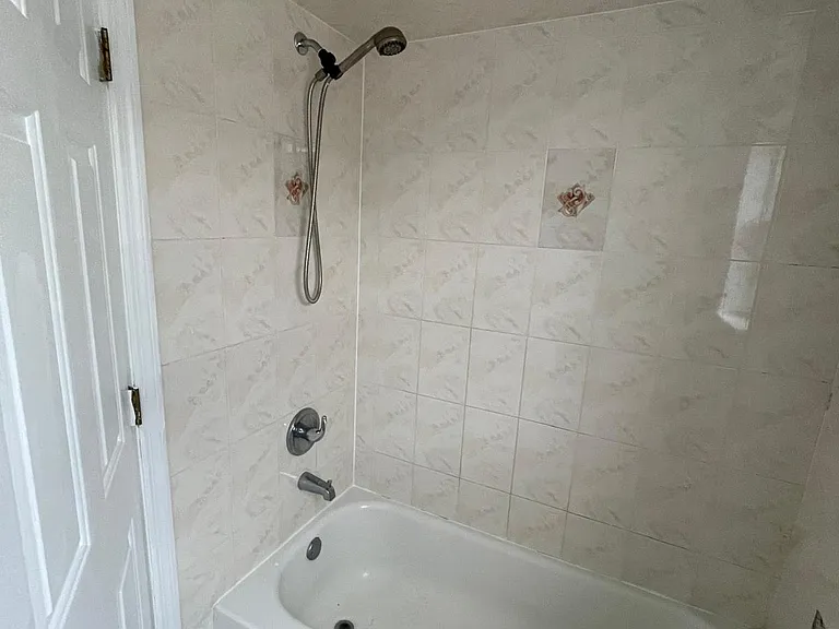 614 Bond St #2 — Photo 13