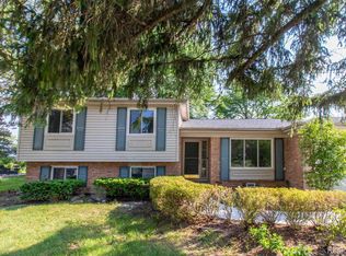 1926 N Lake Dr, Troy, MI 48083