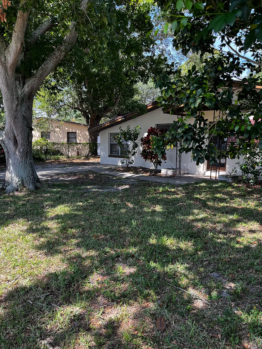 Building Photo - 4280 Barnesdale Dr