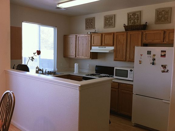 2nd image of 6501 San Antonio Dr NE