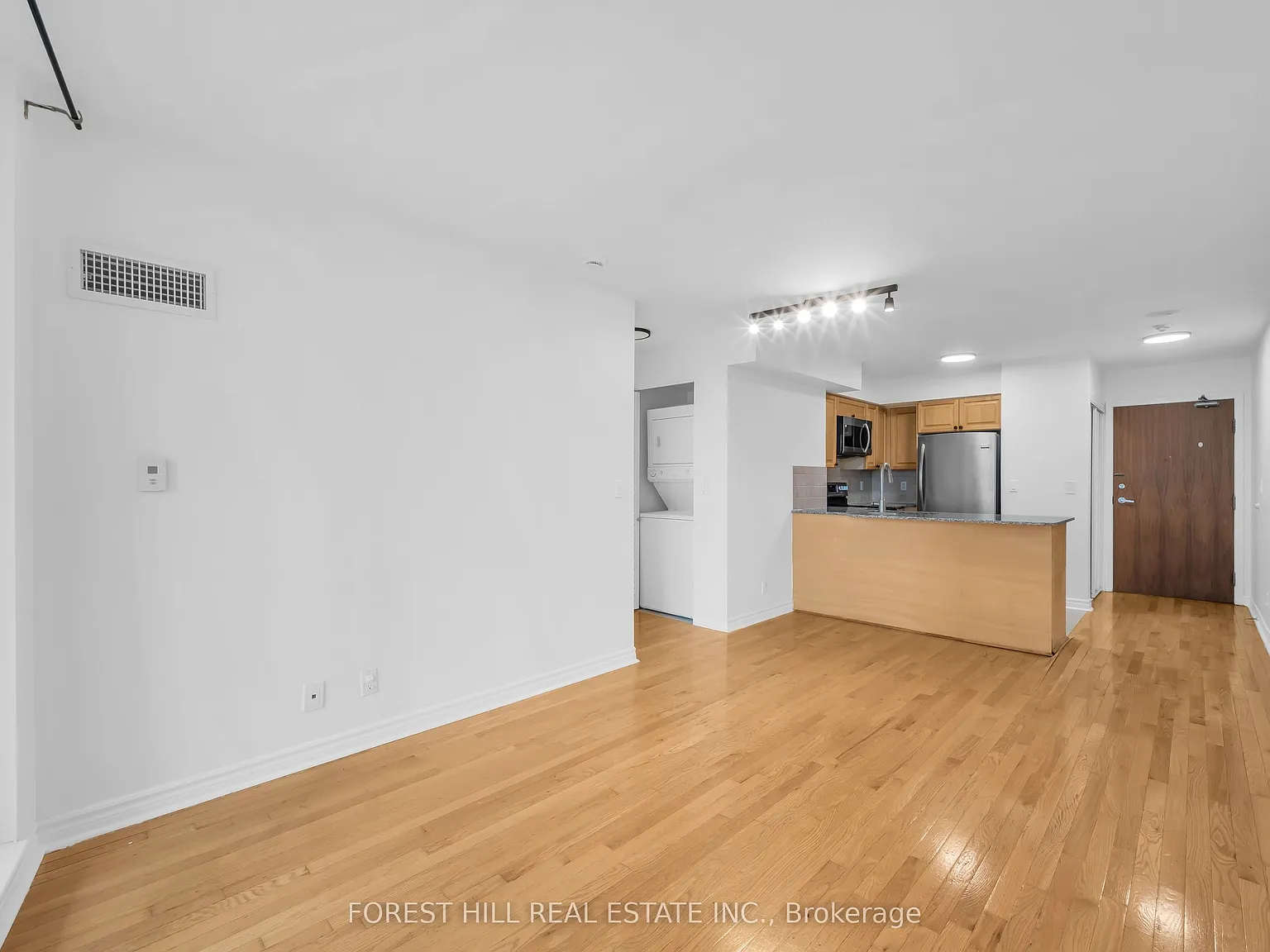 1 bed, $2,100 — Photo 2