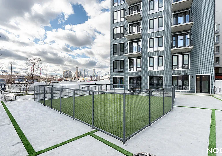 31-61 Vernon Blvd #8Z — Photo 21