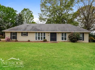 114 Country Club Rd, Canton, MS 39046