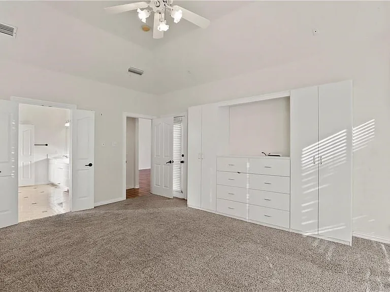 1313 Bradbury Dr — Photo 16