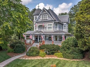 826 Main St, Reedville, VA 22539