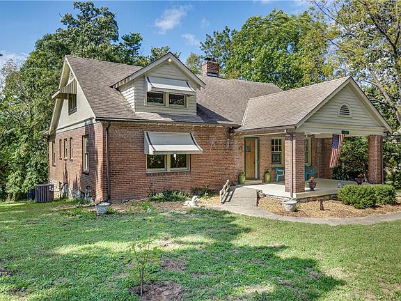 2nd image of 4804 Greenway Dr
