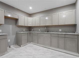 24 Prospect St, Woonsocket, RI 02895