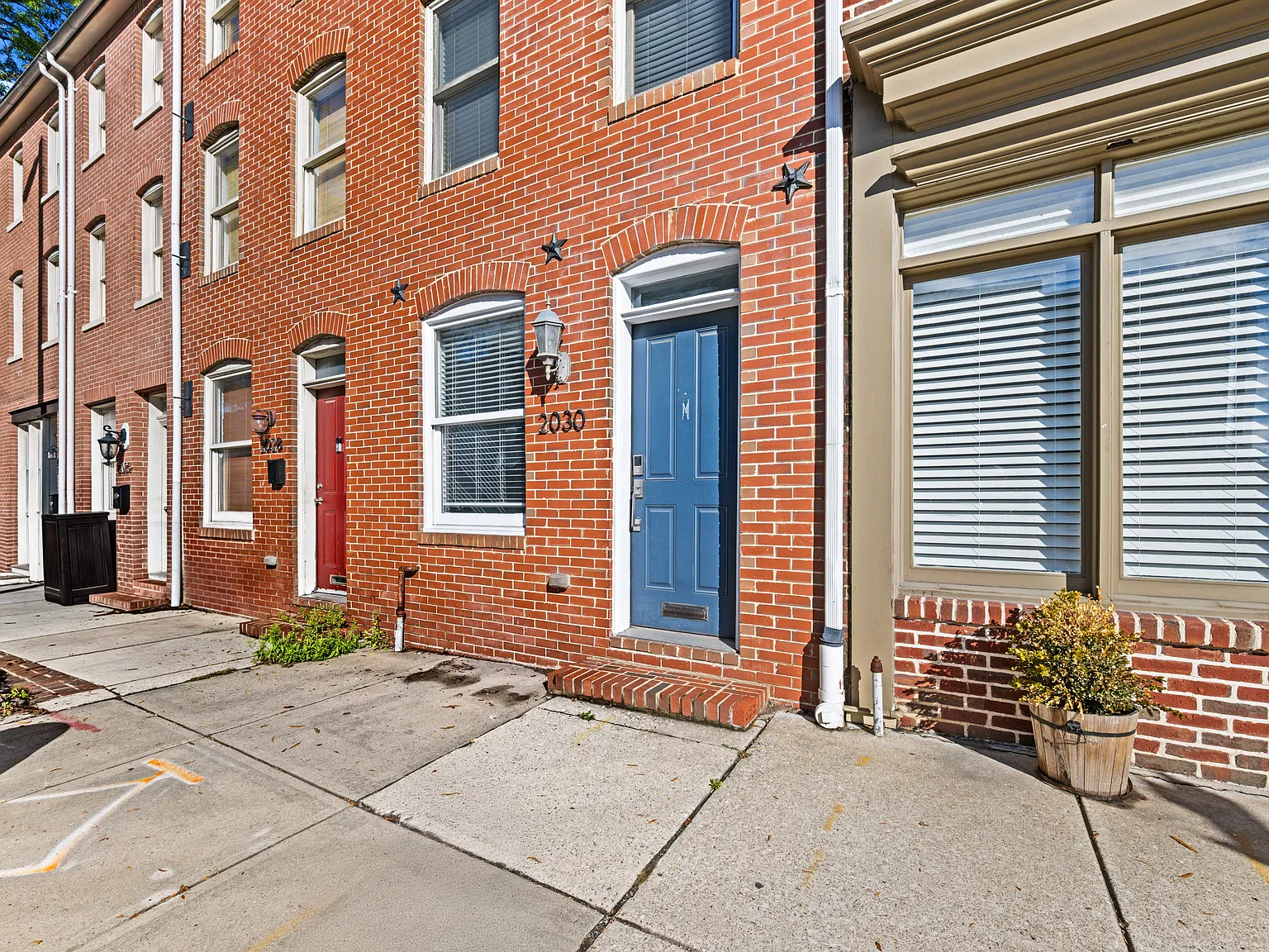 2 bed, 1310 sqft, $2,160 — Photo 2
