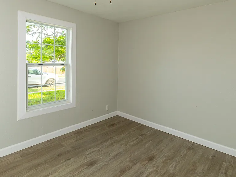 5437 Wharton St — Photo 9