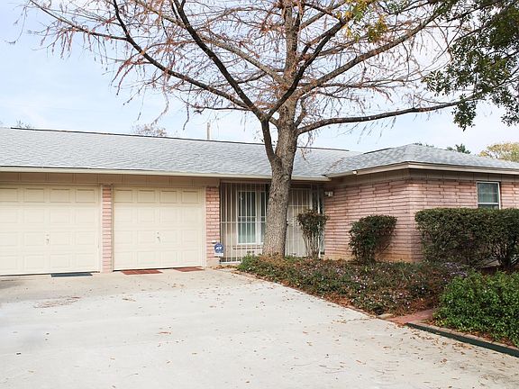 3rd image of 1019 Morey Peak Dr