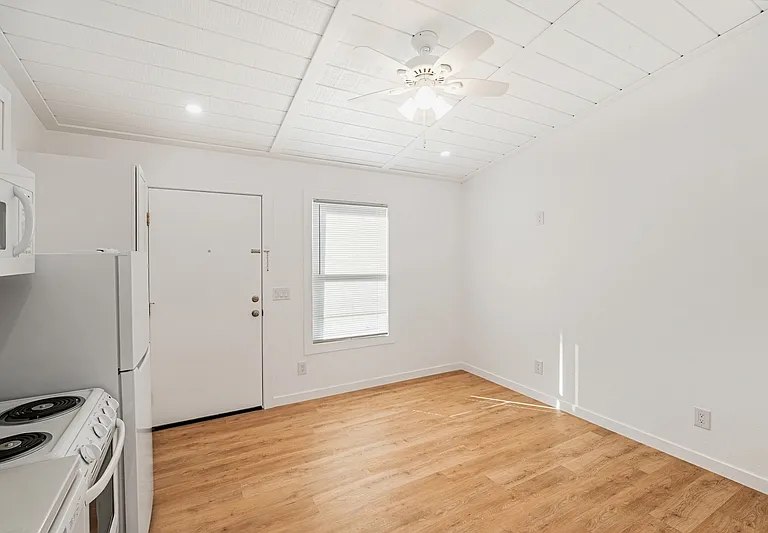 204 Marlin St #14 — Photo 5