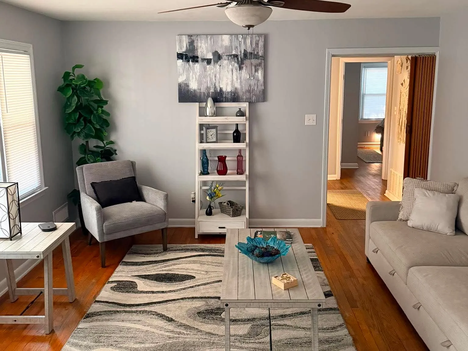 3 bed, 1926 sqft, $2,500 — Photo 3