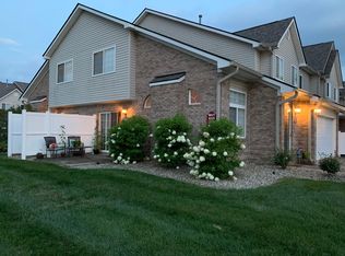 8015 Seabrook Dr, Indianapolis, IN 46237