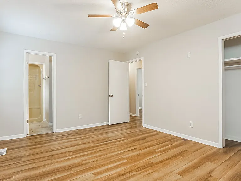 6518 Chrissy Dr — Photo 10