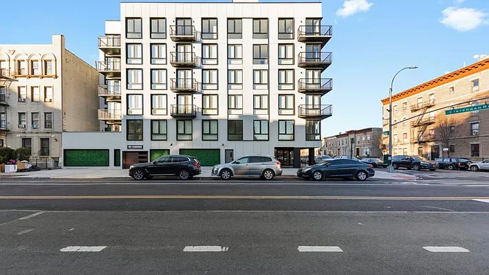 Rented by Nooklyn NYC LLC | media 43