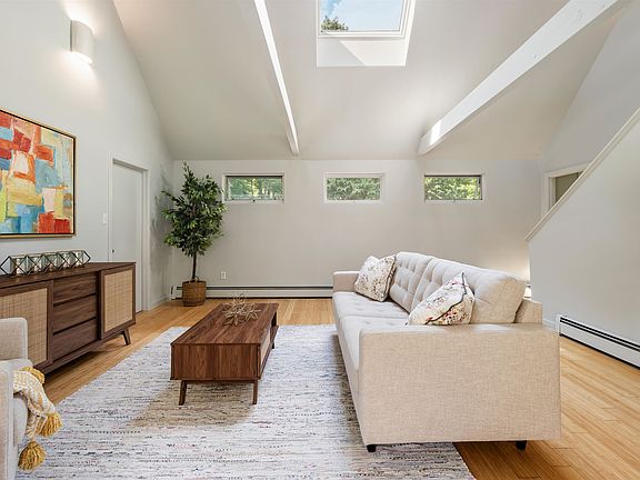 2nd image of 74 Hunt Road