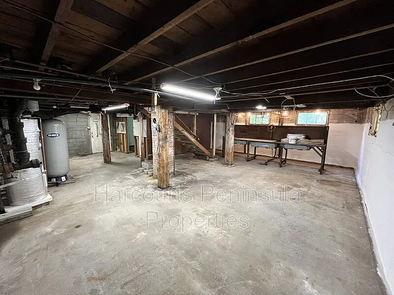 8339 State Highway 303 NE — Photo 11