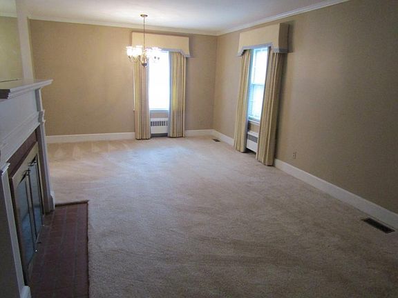 3rd image of 240 Highland Ave