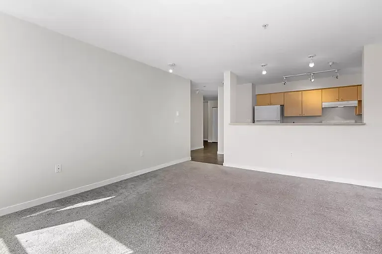 9473 Broadway #405 — Photo 4