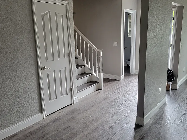 1715 Burlington Dr — Photo 13