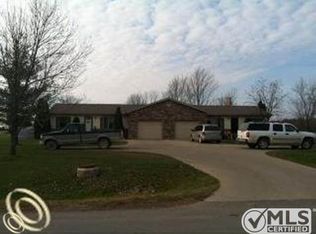 6934 Cade Rd, Brown City, MI 48416
