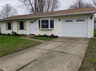 92 Ridgedale Cir, Tonawanda, NY 14150