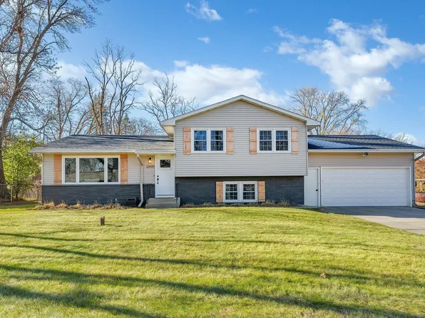 32559 Ironwood Dr, Saint Joseph, MN 56374