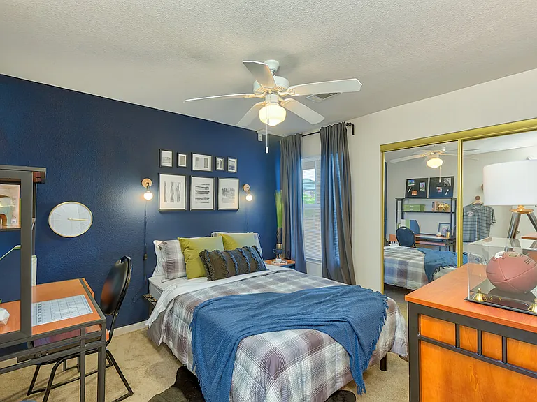 The Wyatt - Furnished Student Living - Priced Per Room — Photo 7