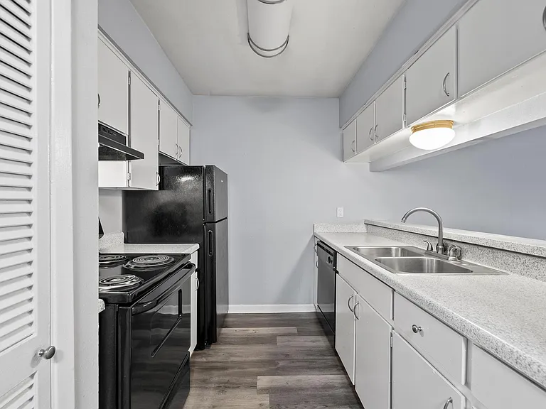 3802 E Nasa Pkwy — Photo 10