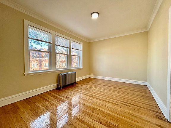 3rd image of 4015-4023 W School St #4021-3N