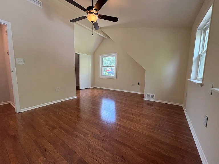 12905 Atlantic Ave — Photo 18