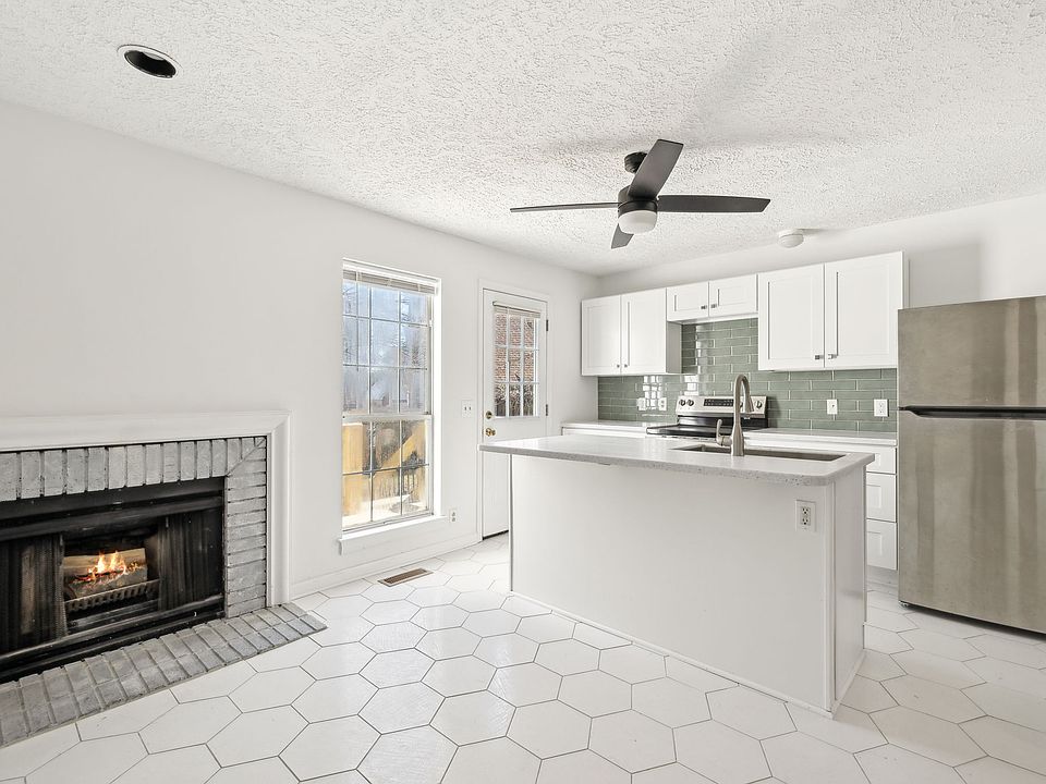 1st image of 217 Walton Ferry Rd APT 108