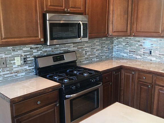 3rd image of 2101 W Christie Dr
