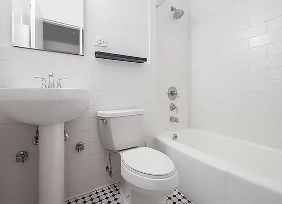 Rented by Warburg | media 19